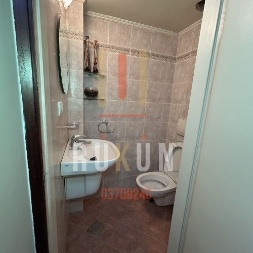 330 Sqm Apartment for rent in Achrafieh 5